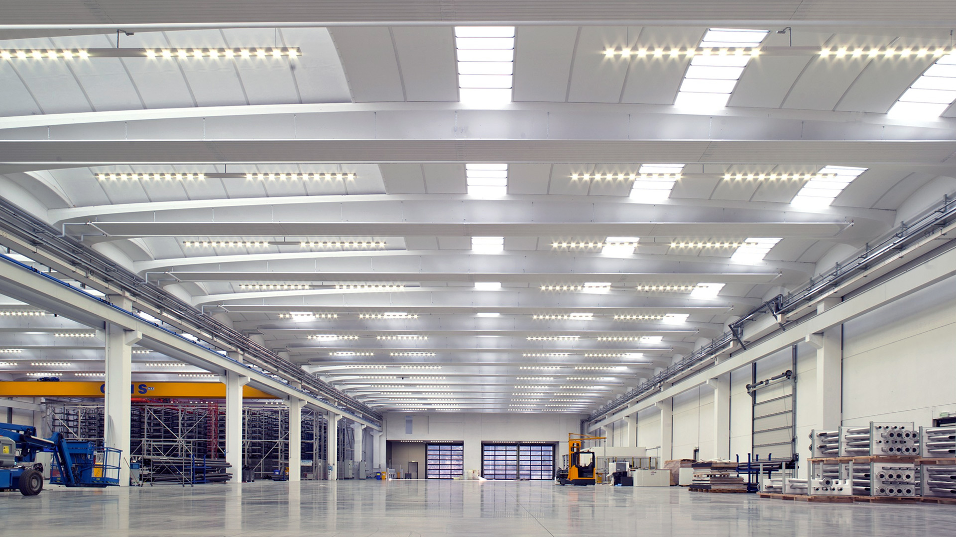 Illuminazione Esterna Capannoni : Illuminazione esterna capannoni industriali asta capannone